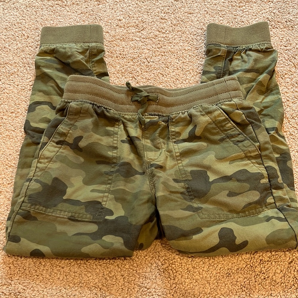 Gap kids army green camo joggers camouflage